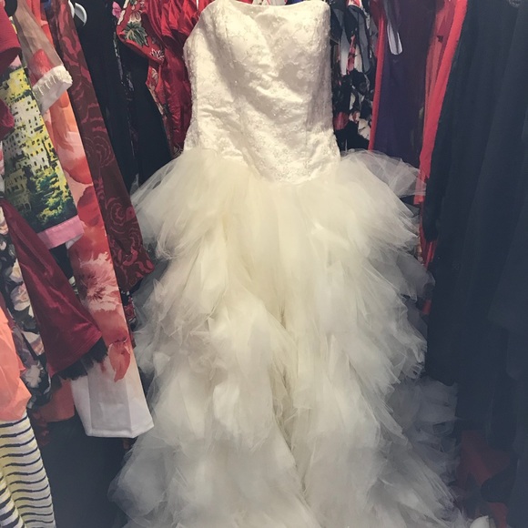 Dresses & Skirts - Brand NEW wedding dress/gown with corset/Veil set